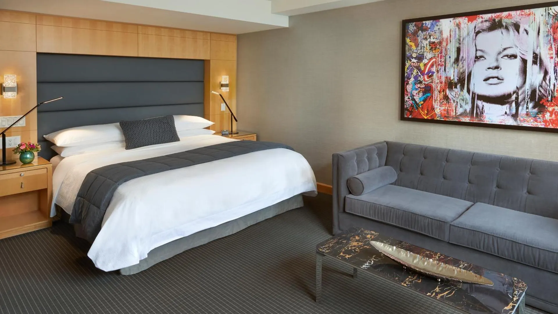 Soho Hotel Toronto 4*,
