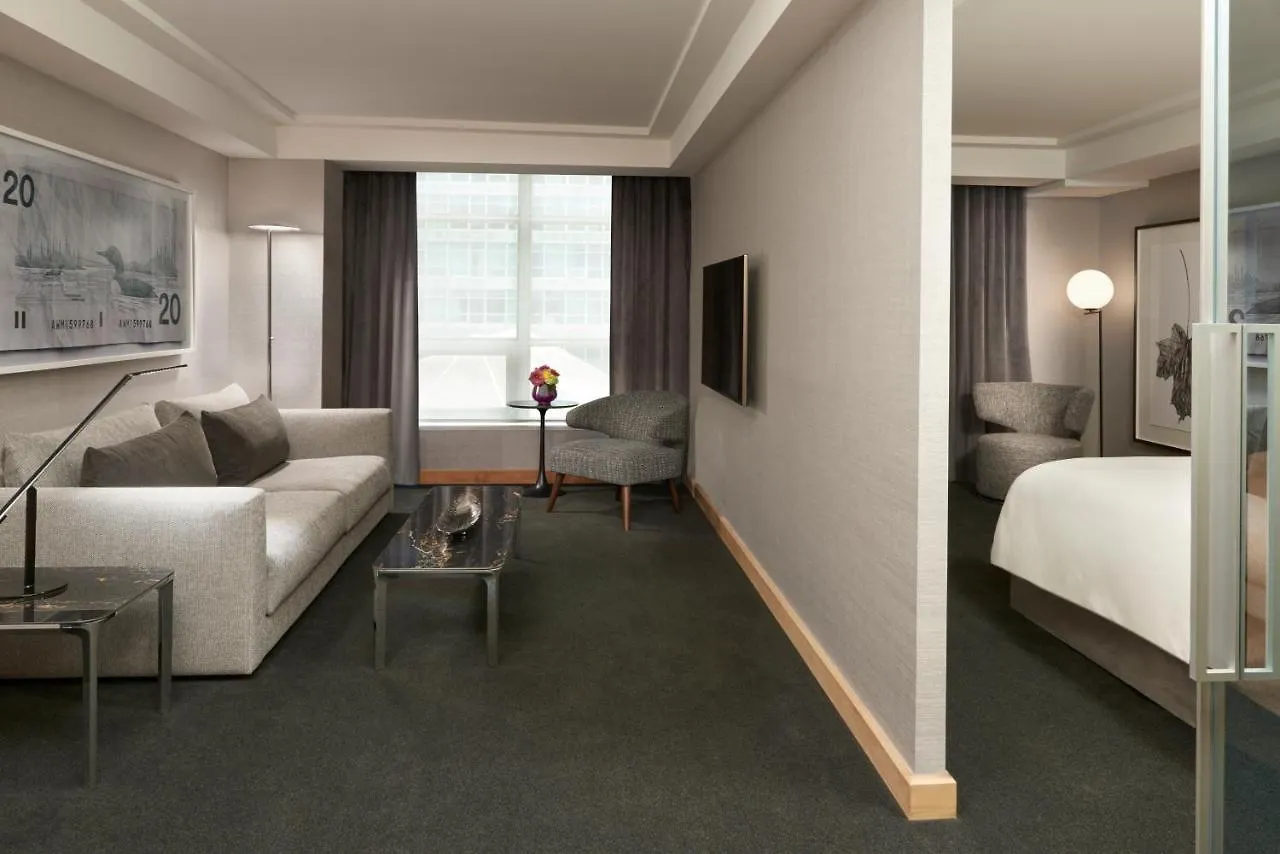 Soho Hotel Toronto 4*,
